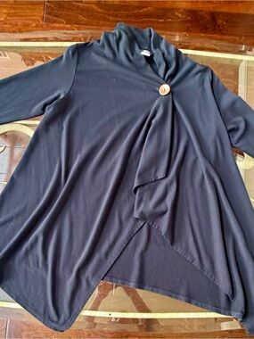 Women's Black Draped Button-Accent Top